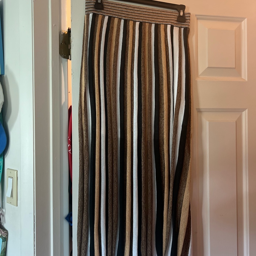 Chic Striped Maxi Skirt in Brown and White